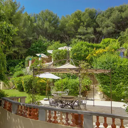Le Port D'attache Bed & Breakfast 4*
