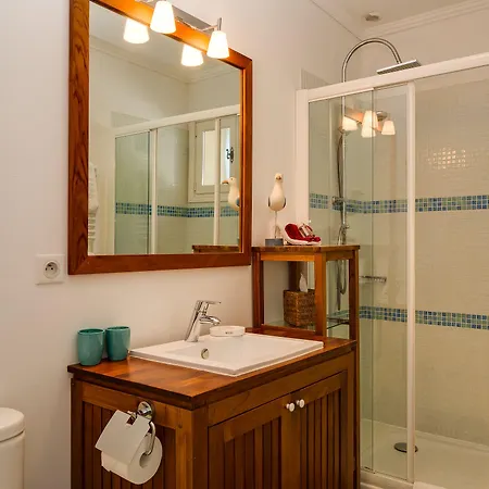 Le Port D'attache Bed & Breakfast
