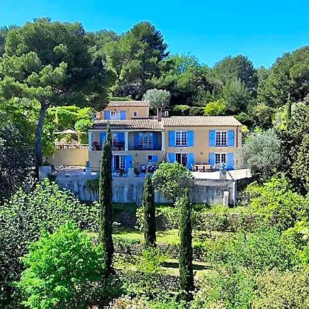 Le Port D'attache Bed and Breakfast