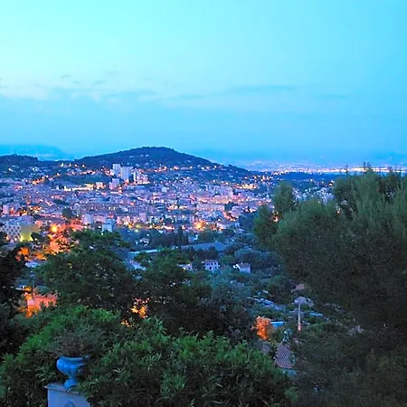 Le Port D'attache Bed and Breakfast 4*