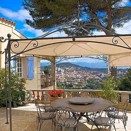 Le Port D'attache 4*