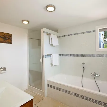 Le Port D'attache Bed & Breakfast 4*