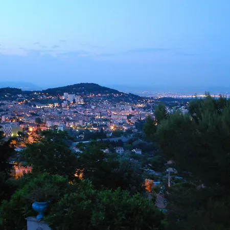 Le Port D'attache Bed and Breakfast