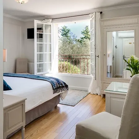 Oda ve Kahvaltı Le Port D'attache